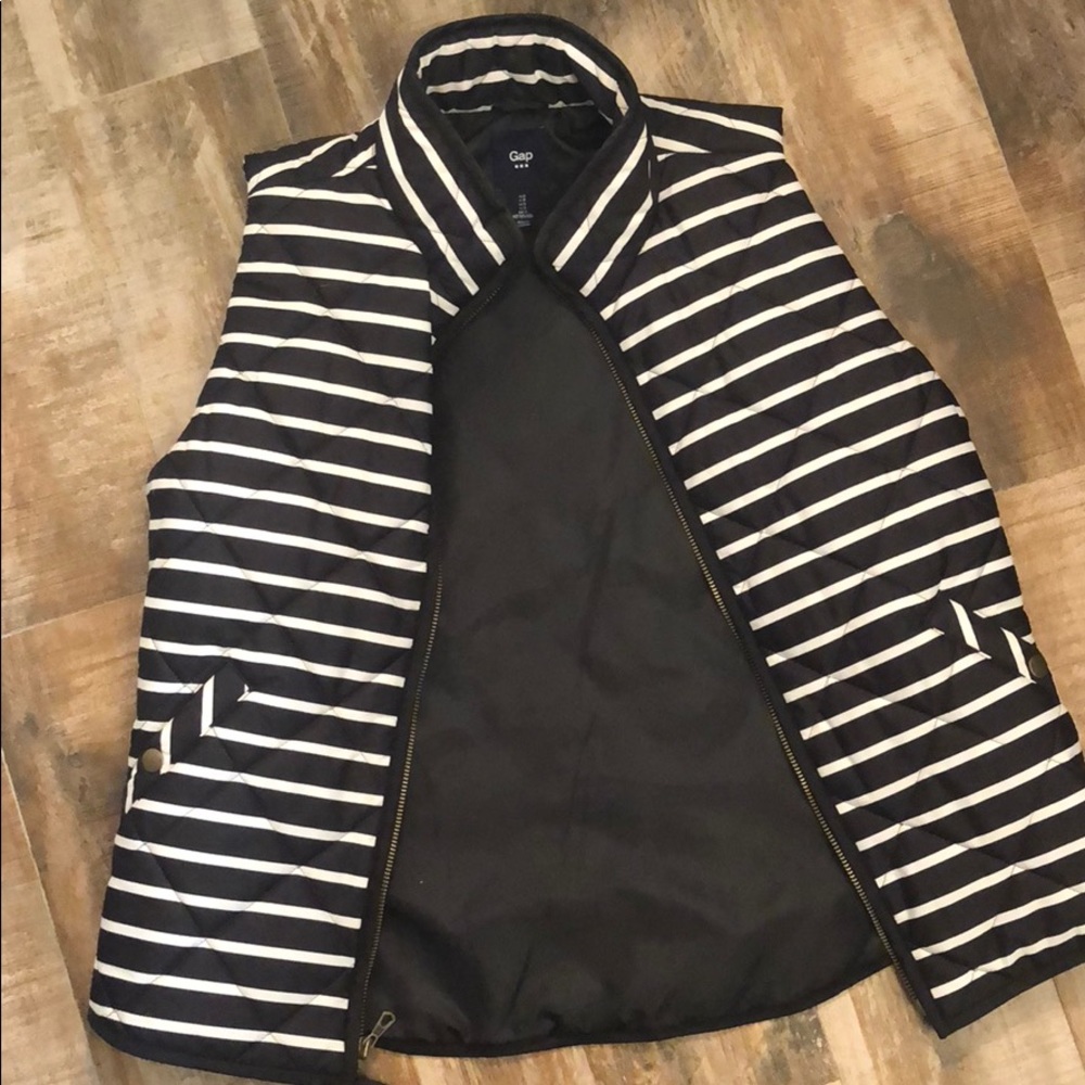GAP black and white striped puffer vest